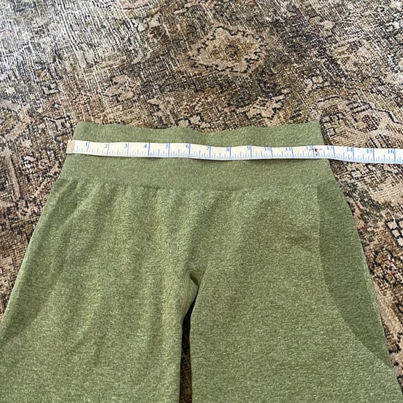 NVGTN Seamless Shorts Seamless Scrunch Workout High Waisted Booty Lifting Gym L - Picture 5 of 7